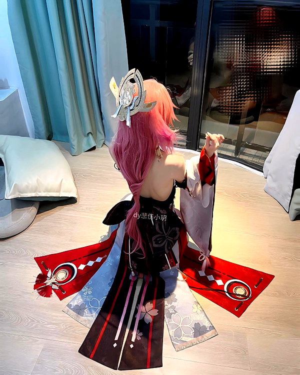 gallery_cosplayer instagram image archive image