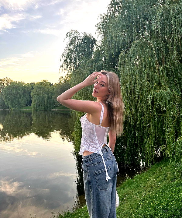 avestanova instagram image archive image