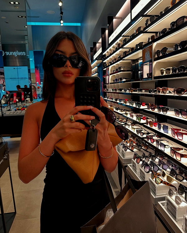 oliviaphillipps instagram image archive image