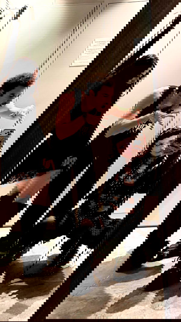 strawberryshans strawberryshans archive image