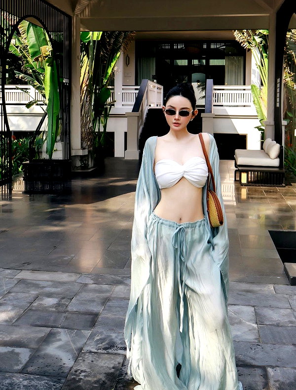 lyhythuedoxinh instagram image archive image