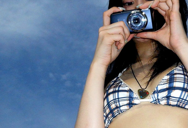 srillun instagram image archive image