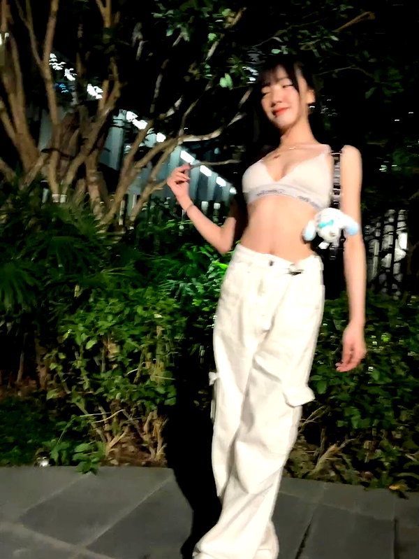 xiaojie._.891218 instagram image archive image