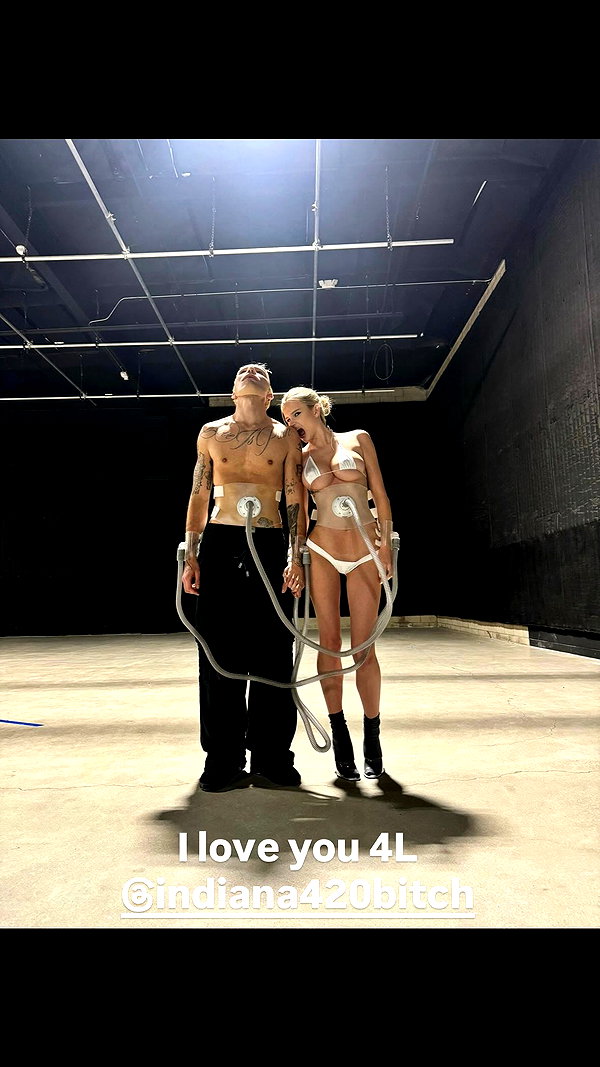 ch111oe instagram image archive image