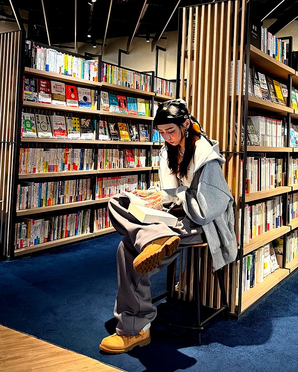 badthingalwaysg instagram image archive image