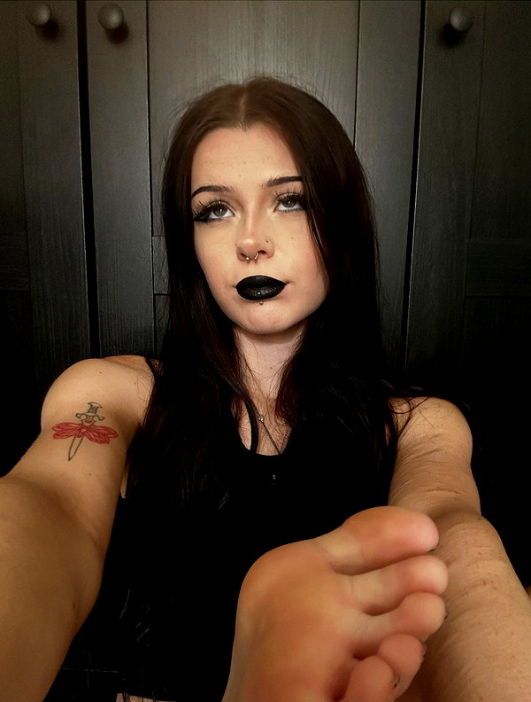 __dedgrl instagram image archive image