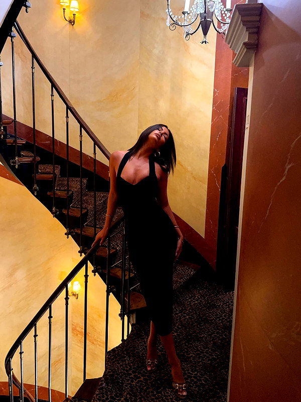 oliviaphillipps instagram image archive image