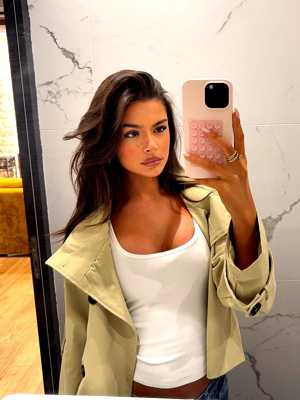 oliviaphillipps instagram image archive image