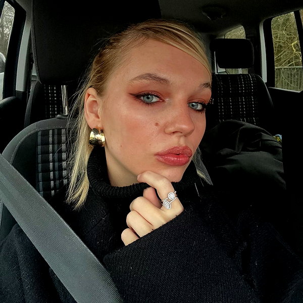 leni.bahr instagram image archive image