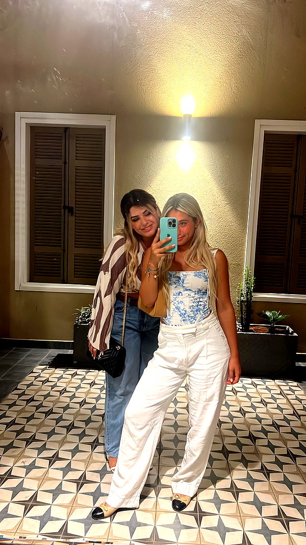 Archived image from @refaella_twina on Instagram