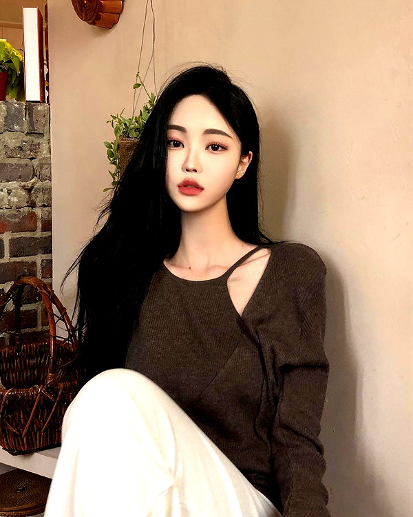 daxbin instagram image archive image