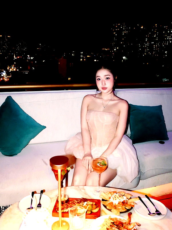 lyhythuedoxinh instagram image archive image