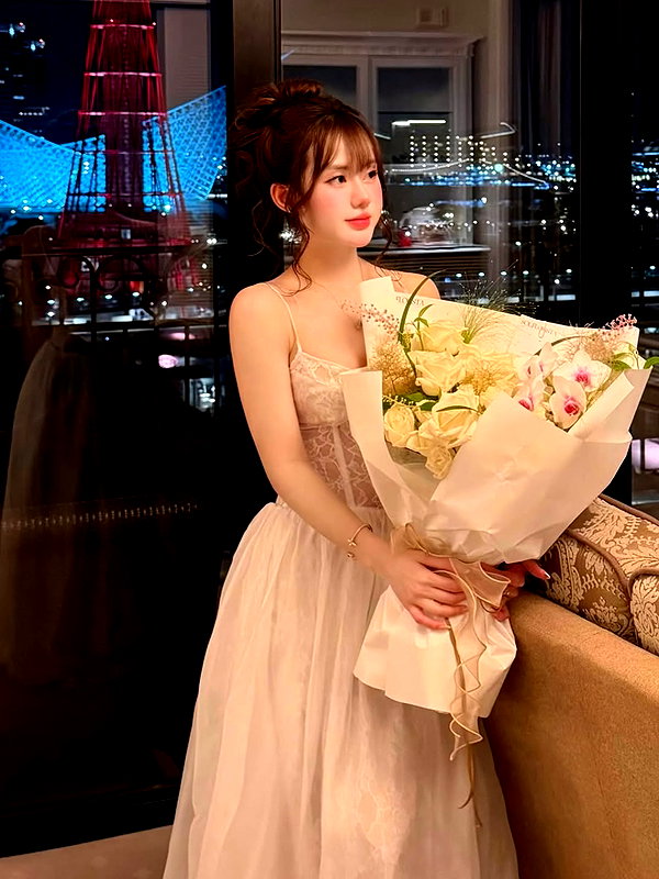 lyhythuedoxinh instagram image archive image