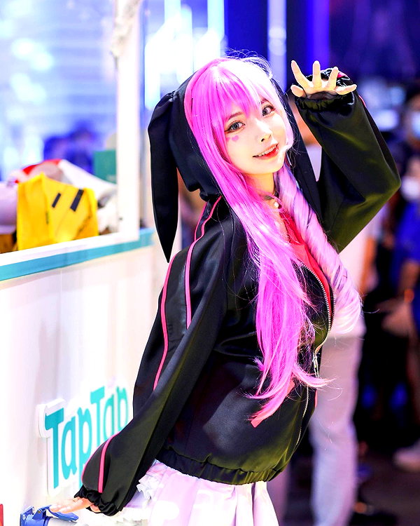 erokochiba instagram image archive image