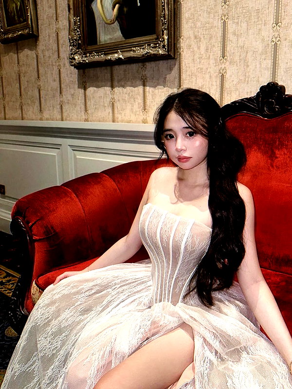 lyhythuedoxinh instagram image archive image