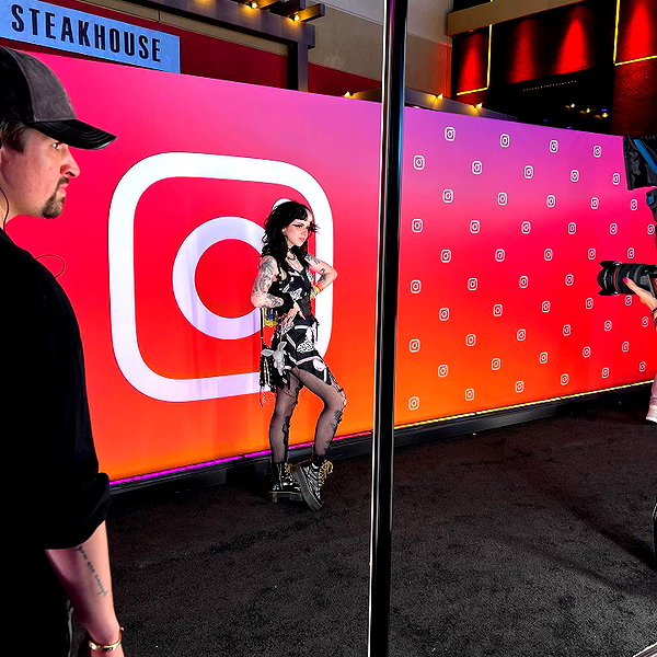 yeahimcaroline instagram image archive image