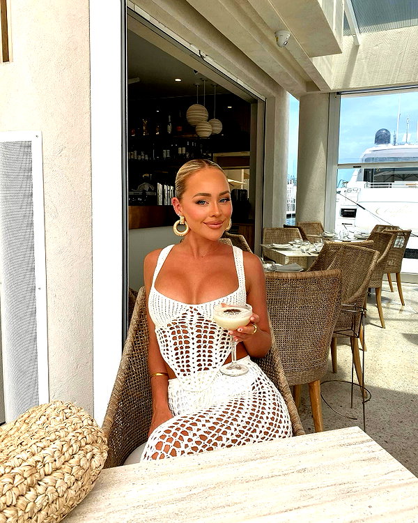 allieauton instagram image archive image
