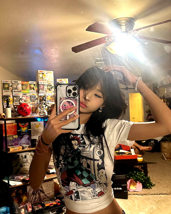 princessamelia_official instagram image archive image
