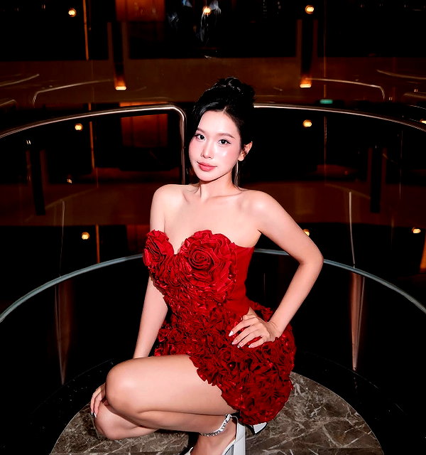 lyhythuedoxinh instagram image archive image