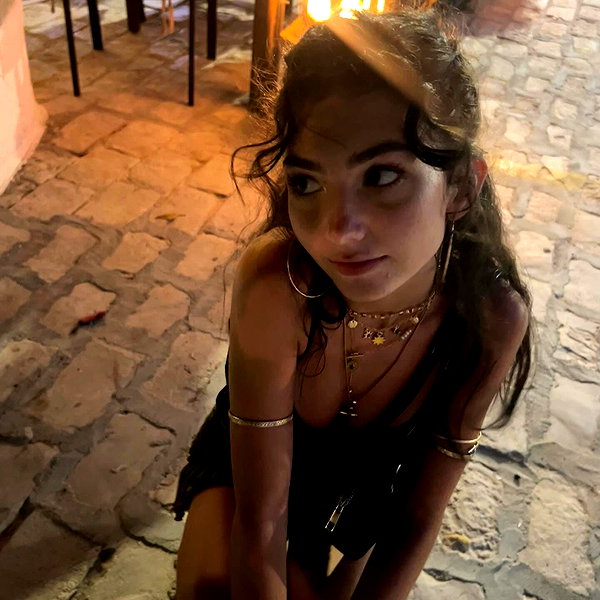 elizabrowne_ instagram image archive image
