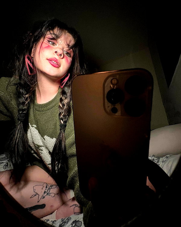 evasela__ instagram image archive image