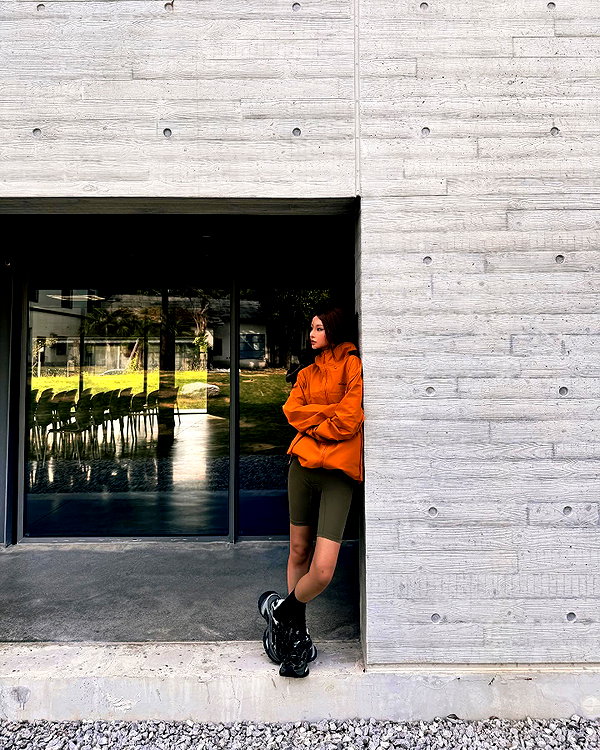 ll.lu1s instagram image archive image