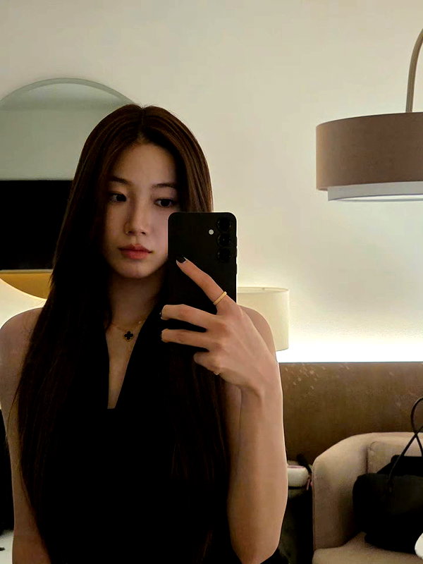 zuhazana instagram image archive image