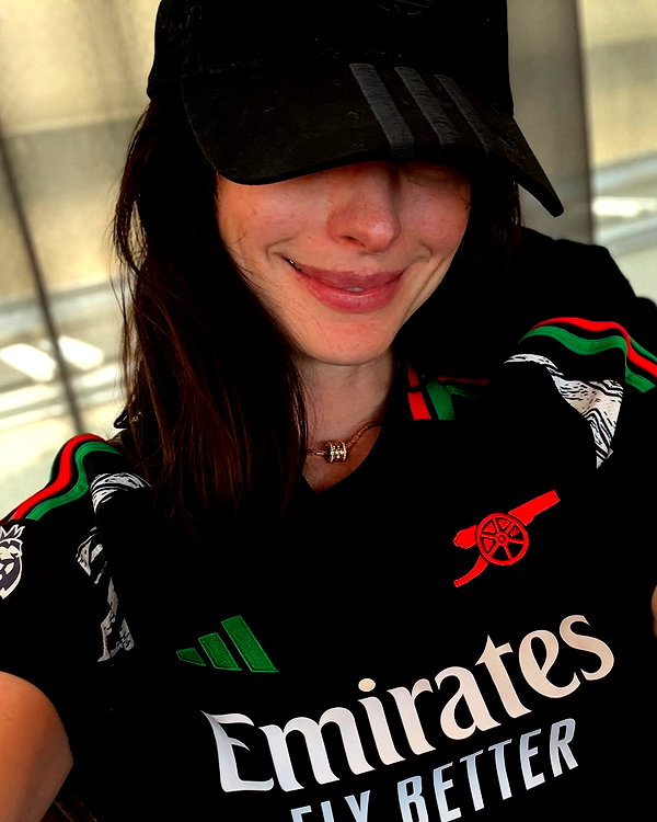 annehathaway instagram image archive image