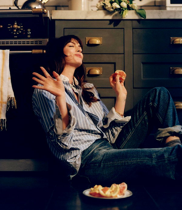 annehathaway instagram image archive image