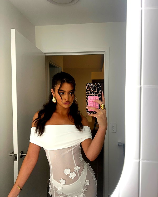 oliviaphillipps instagram image archive image