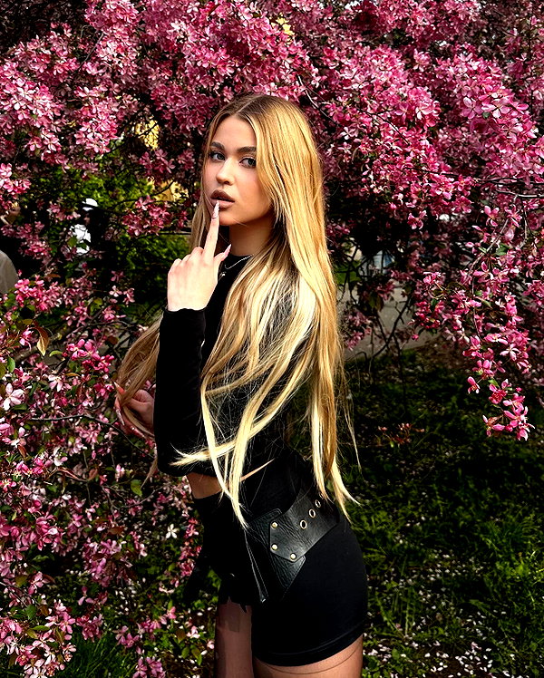 ariseviss instagram image archive image