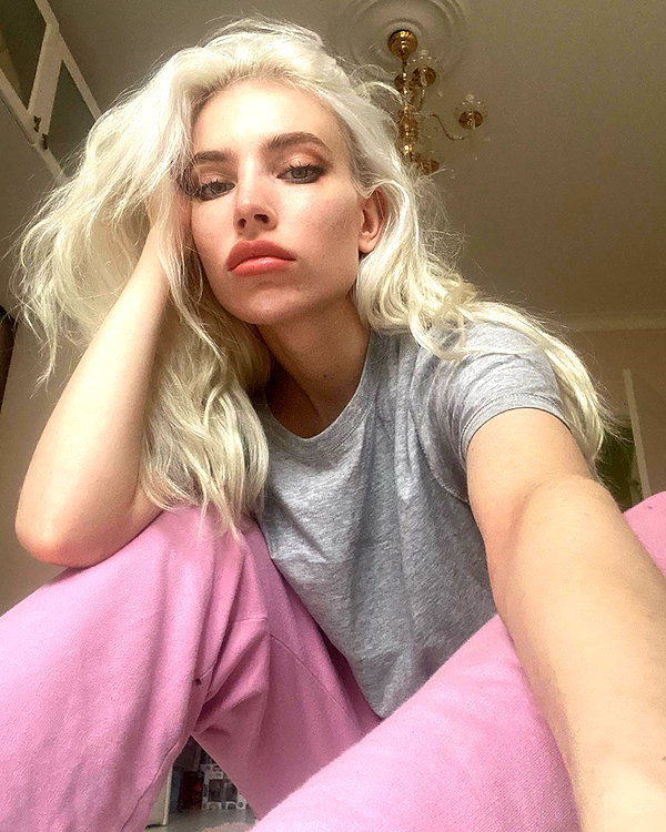 anya4everr instagram image archive image