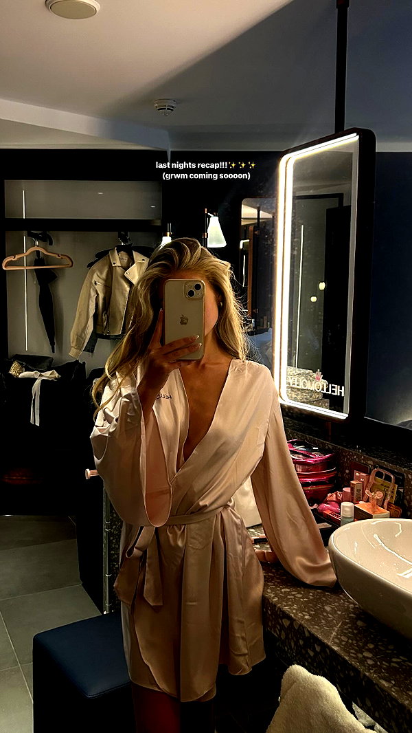 hollyjai archive image