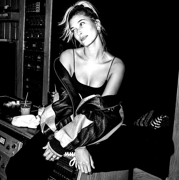 haileybieber instagram image archive image