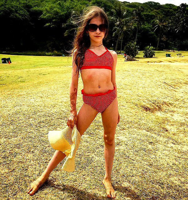 ellianawalmsley instagram image archive image