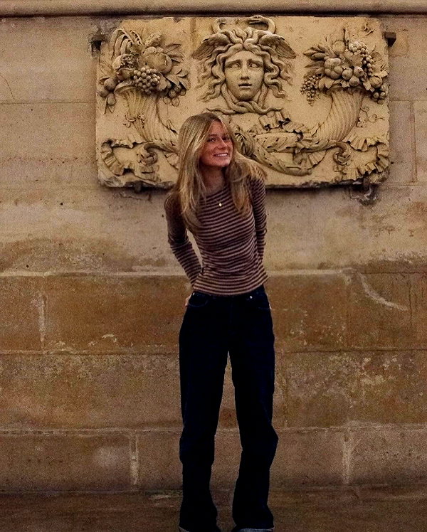 lila.clarkson instagram image archive image