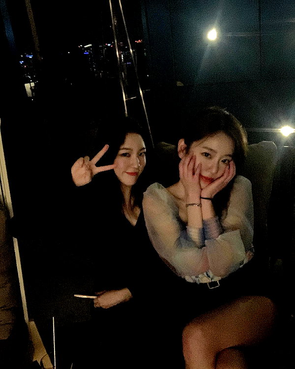 hyeweon__ instagram image archive image