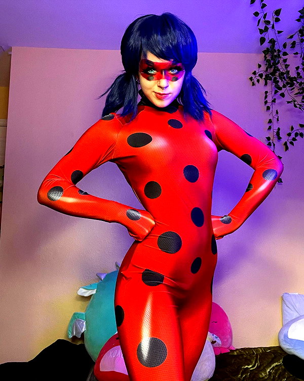 yeahimcaroline instagram image archive image