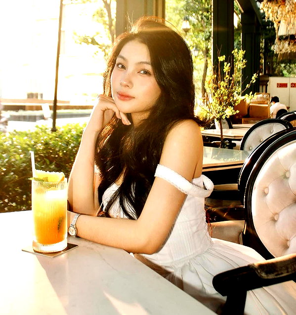 lyhythuedoxinh instagram image archive image