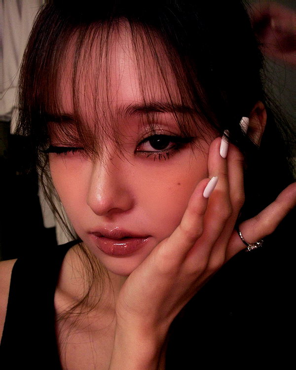 dear.zia instagram image archive image