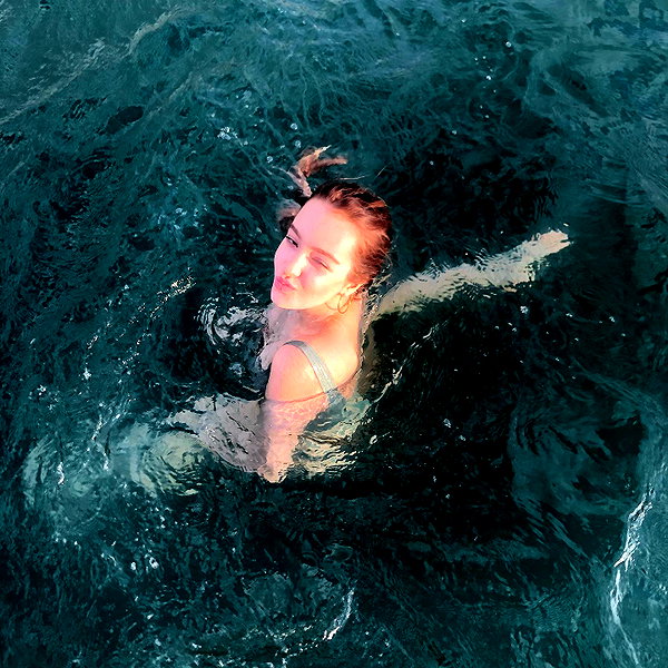veroni22ka instagram image archive image