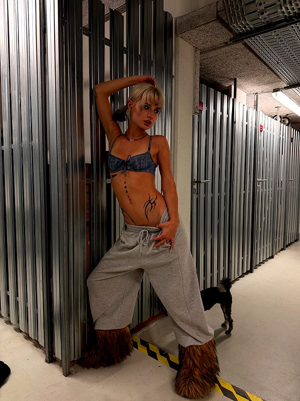 bymonamarie instagram image archive image