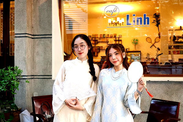 lyhythuedoxinh instagram image archive image