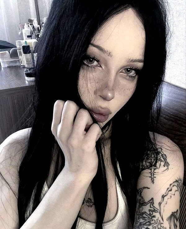daaarkina instagram image archive image