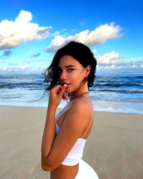 vanessa.rhd instagram image archive image