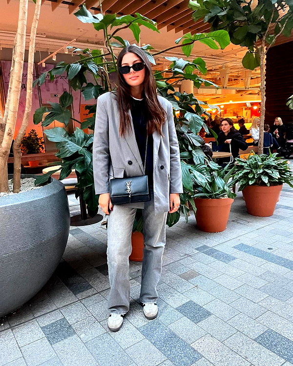 lian.gur instagram image archive image