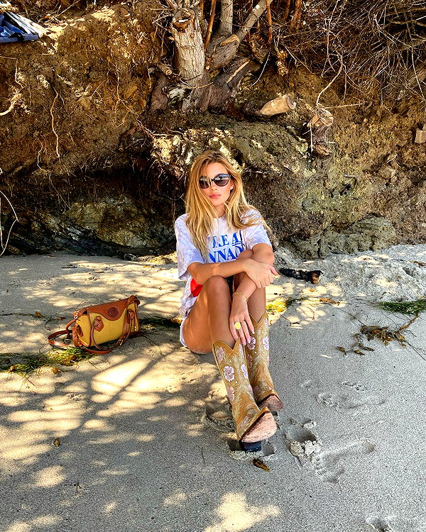 elizabethcampbelljones instagram image archive image