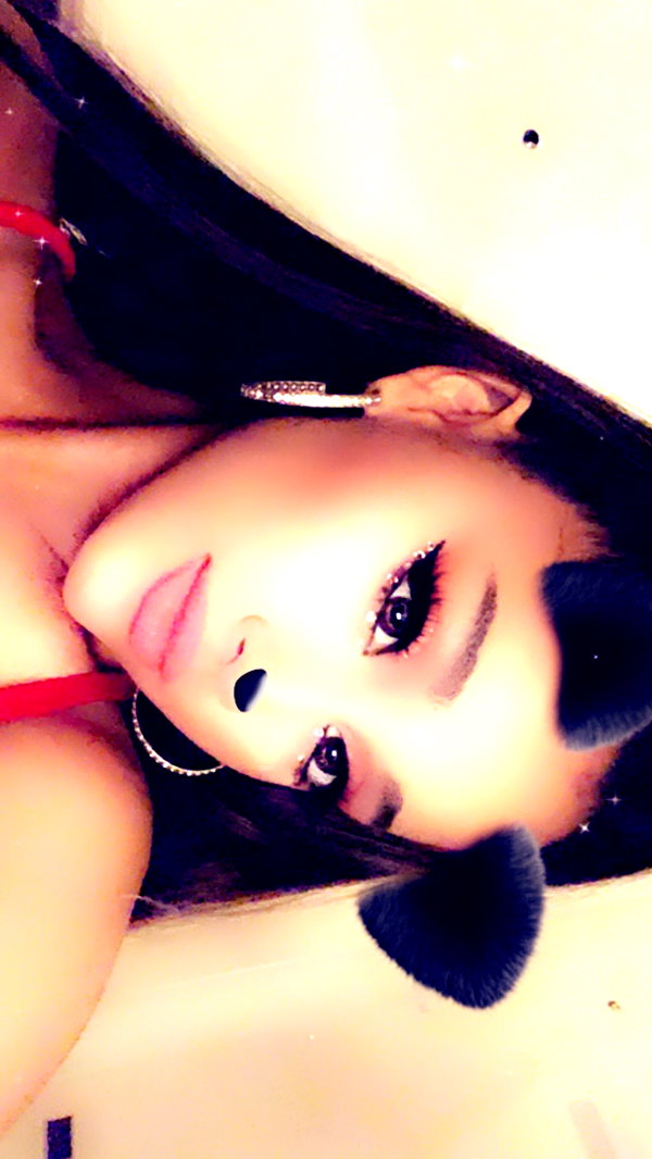 arianagrande instagram image archive image