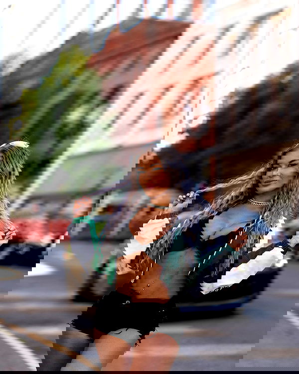 itshayleydavies itshayleydavies archive image