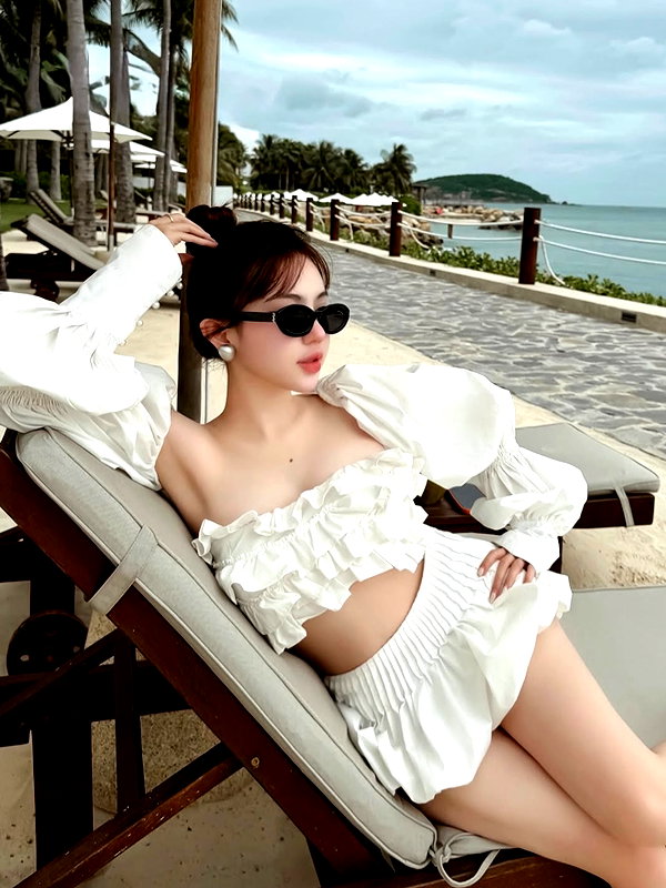 lyhythuedoxinh instagram image archive image